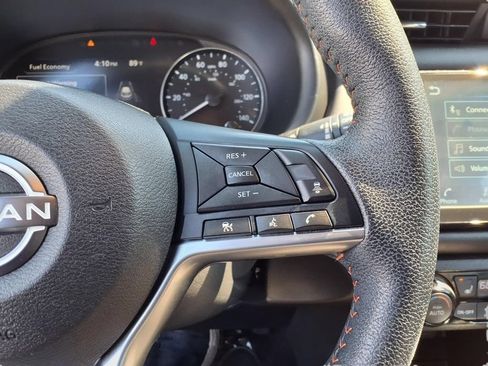 Used 2023 Nissan Kicks SR w/ SR Premium Package FWD image 15