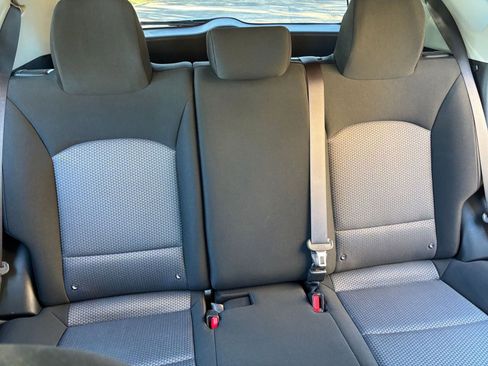 Used 2025 Kia Soul LX w/ LX Technology Package image 32