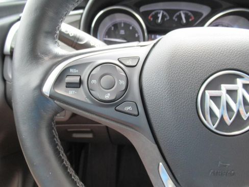 Used 2020 Buick Envision Essence FWD image 24