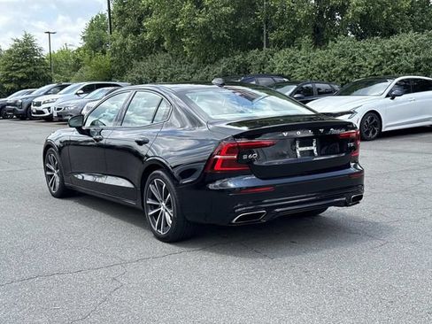 Used 2021 Volvo S60 T5 Momentum w/ Premium Package AWD/4WD image 4