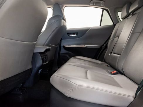 Used 2021 Toyota Venza XLE w/ Softex Package AWD/4WD image 27