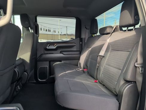 Used 2022 Chevrolet Silverado 1500 LT AWD/4WD image 19