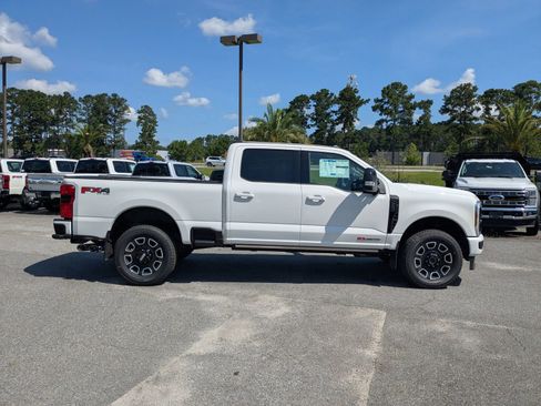 New 2025 Ford F250 Platinum image 3