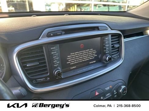 Used 2016 Kia Sorento SX image 7