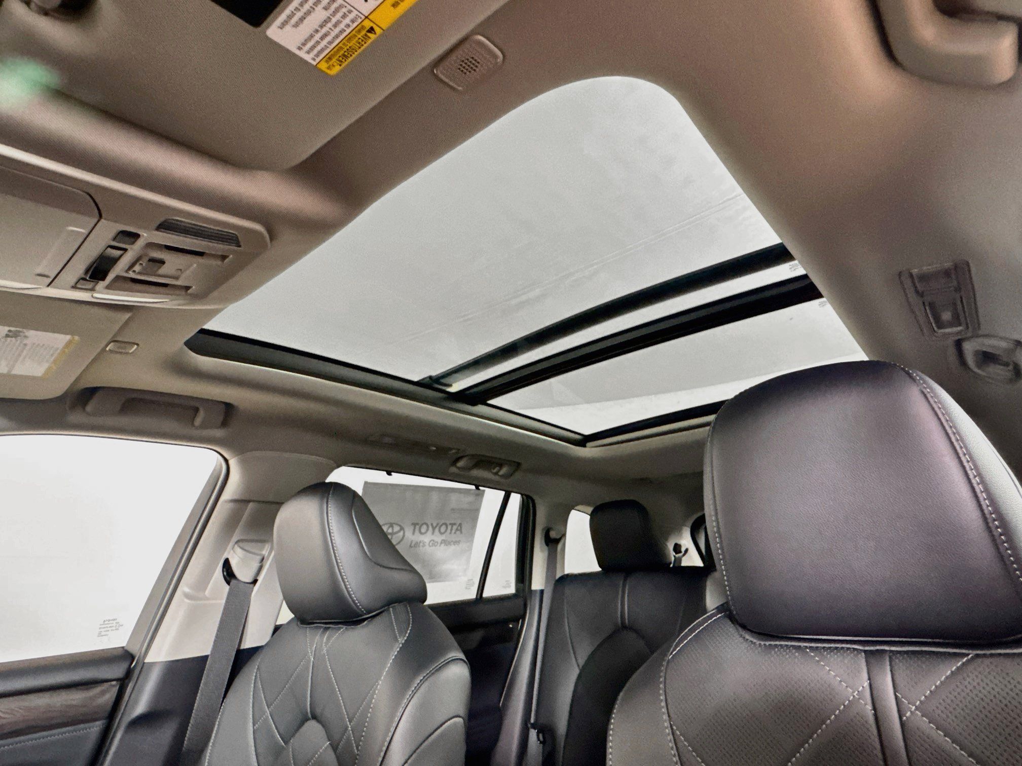 Used 2025 Toyota Highlander Platinum AWD/4WD image 21