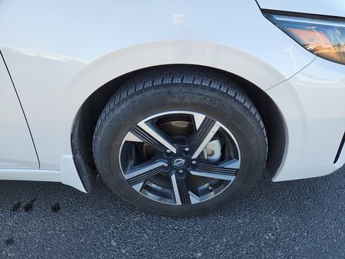 Used 2024 Nissan Sentra SV image 9