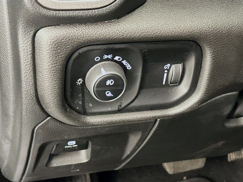 Used 2025 RAM 1500 Tradesman image 17