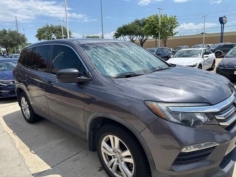 Used 2017 Honda Pilot LX image 4