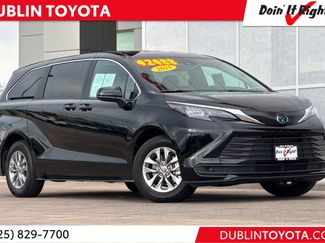 Used 2025 Toyota Sienna LE 360° Tour