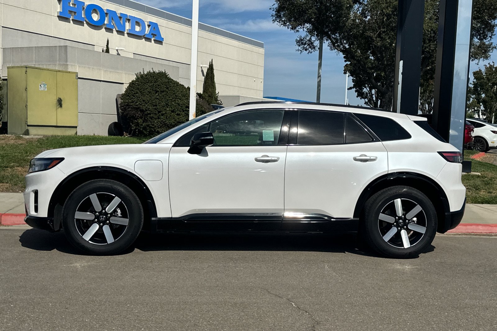Used 2024 Honda Prologue Touring image 7