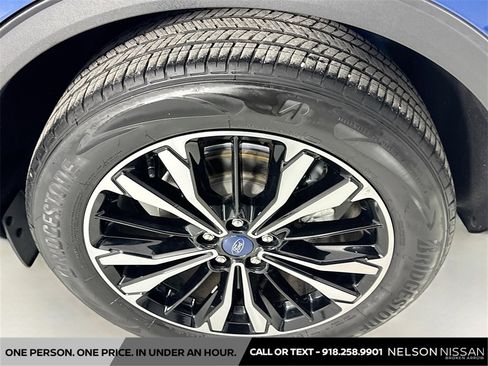 Used 2022 Ford Escape SE w/ SE Sport Appearance Package image 31