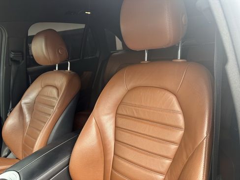 Used 2019 Mercedes-Benz GLC 300 image 9