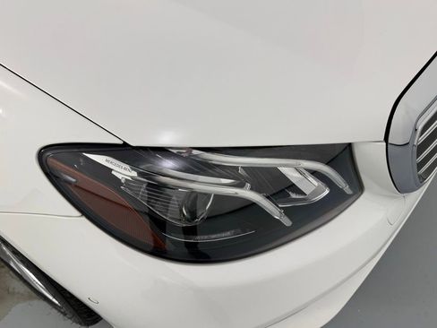 Used 2019 Mercedes-Benz E 300 4MATIC image 7