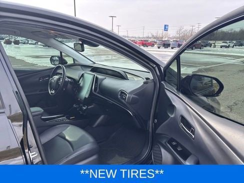 Used 2019 Toyota Prius Limited image 9