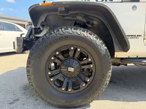 Used 2010 Jeep Wrangler Unlimited Rubicon w/ Trailer Tow Group AWD/4WD image 34