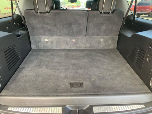 Used 2020 GMC Yukon XL SLT AWD/4WD image 19