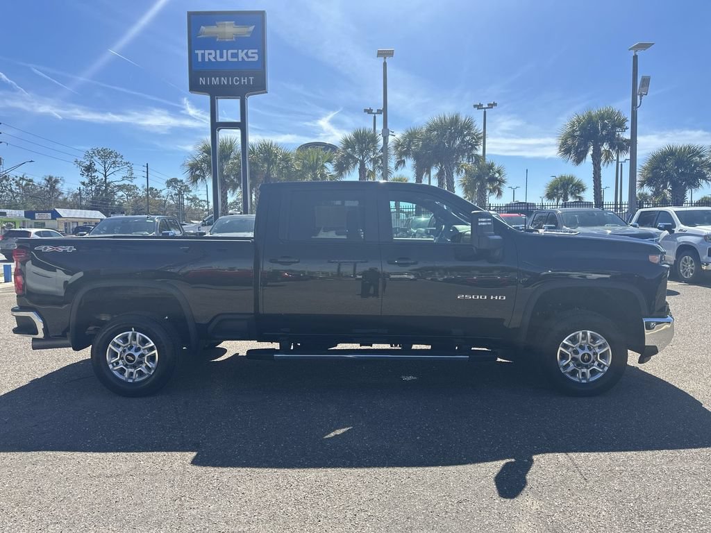 Used 2025 Chevrolet Silverado 2500 LT w/ Convenience Package AWD/4WD image 17
