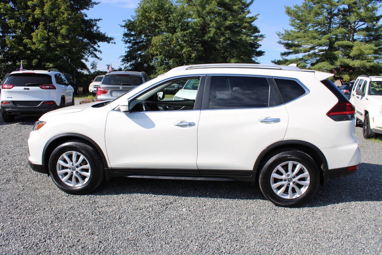 Used 2018 Nissan Rogue SV AWD/4WD image 10