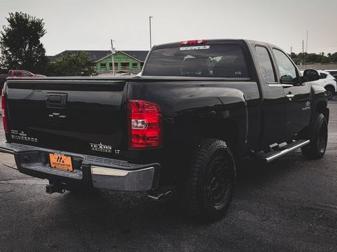Used 2011 Chevrolet Silverado 1500 LT w/ Texas Edition RWD image 27