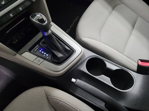 Used 2018 Hyundai Elantra SEL image 26
