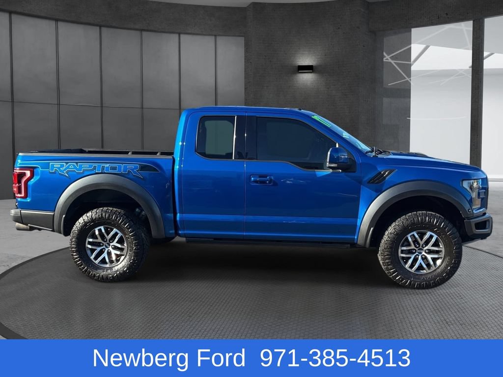 Used 2017 Ford F150 Raptor w/ Equipment Group 802A Luxury AWD/4WD image 4