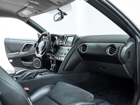 Used 2014 Nissan GT-R Premium AWD/4WD image 24