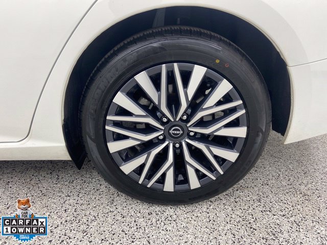 Used 2025 Nissan Altima 2.5 SV FWD image 11