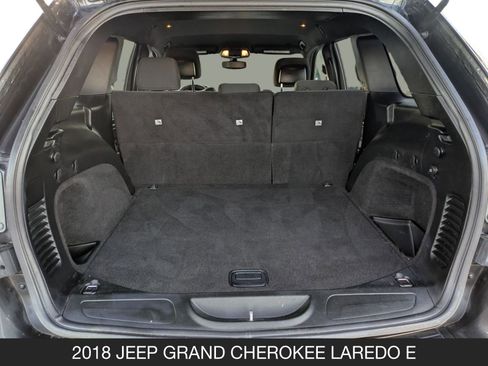 Used 2018 Jeep Grand Cherokee Laredo image 21