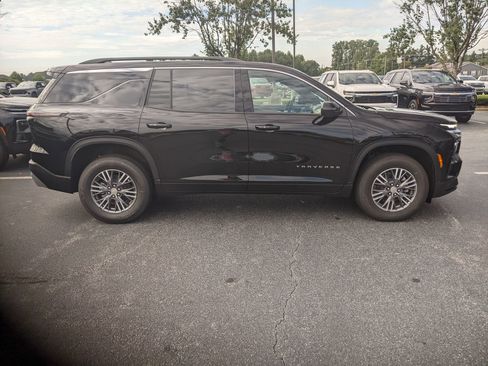 New 2026 Chevrolet Traverse LT w/ Driver Confidence Package image 9