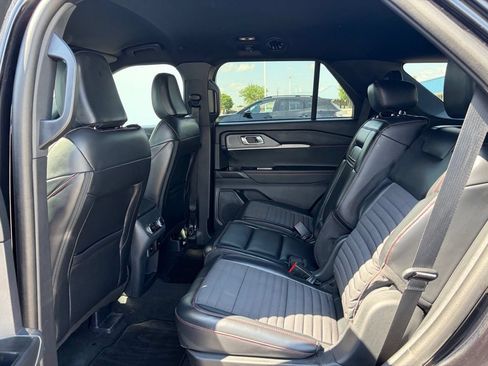 Certified 2025 Ford Explorer ST-Line w/ ST-Line Street Pack AWD/4WD image 17