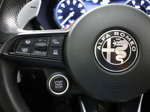 Used 2024 Alfa Romeo Tonale Veloce w/ Active Assist Package AWD/4WD image 28