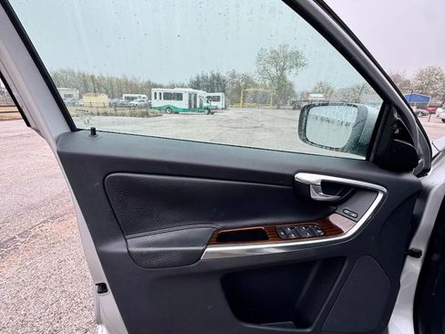 Used 2014 Volvo XC60 T6 image 11