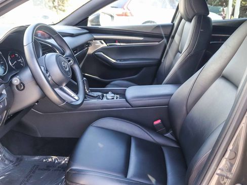 Used 2019 MAZDA MAZDA3 Hatchback FWD image 18
