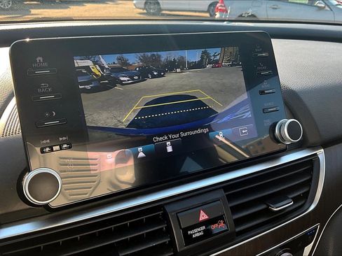 Used 2021 Honda Accord Touring image 23