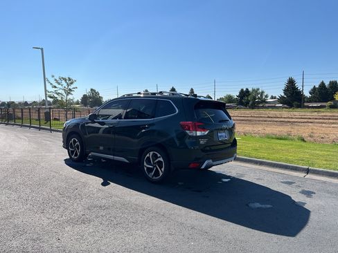 Used 2022 Subaru Forester Touring w/ Popular Package #2 AWD/4WD image 4