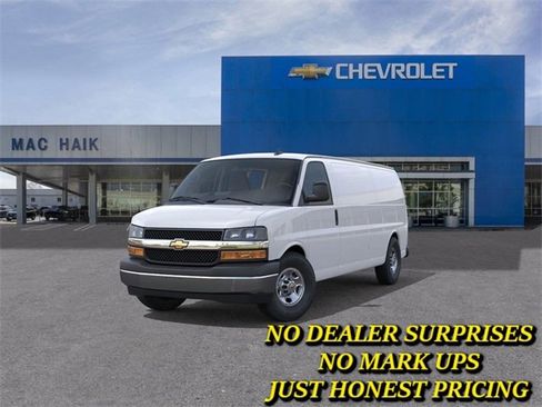 New 2025 Chevrolet Express 3500 Work Van w/ Driver Convenience Package image 8
