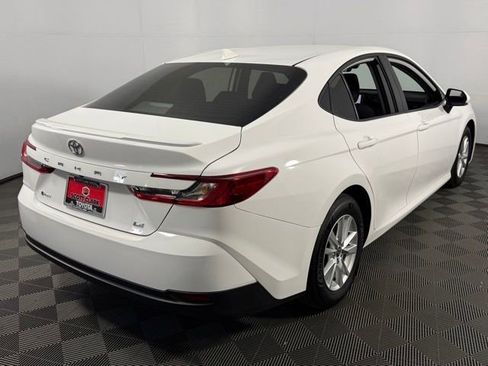 Used 2025 Toyota Camry LE w/ Convenience Package image 8
