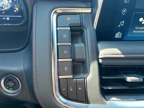 Used 2024 Chevrolet Tahoe RST w/ Luxury Package AWD/4WD image 16