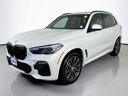 Used 2021 BMW X5 xDrive40i w/ M Sport Package image 2