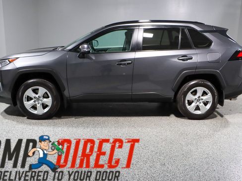 Used 2021 Toyota RAV4 XLE w/ Convenience Package AWD/4WD image 10