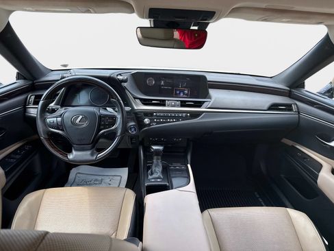 Used 2021 Lexus ES 300h w/ Premium Package FWD image 14