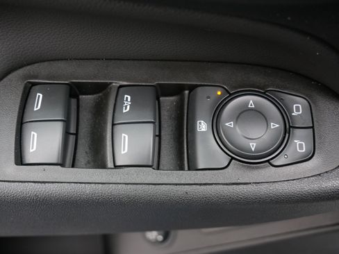 Used 2021 Chevrolet Equinox Premier image 19