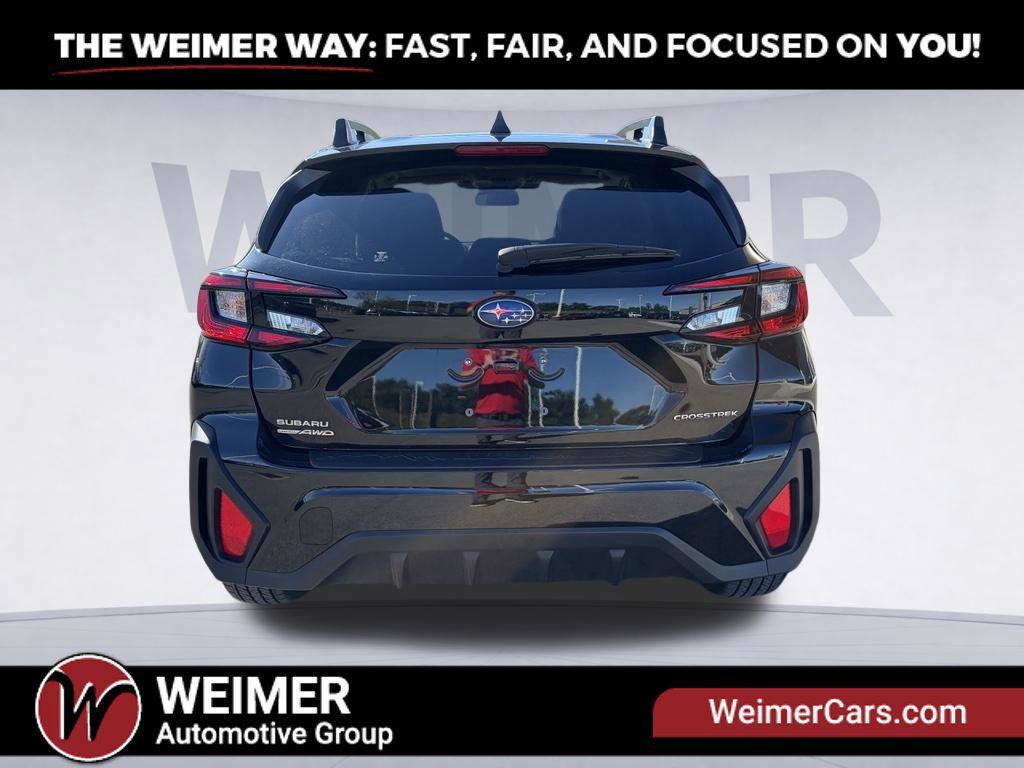 Used 2025 Subaru Crosstrek 2.5i Premium AWD/4WD image 3