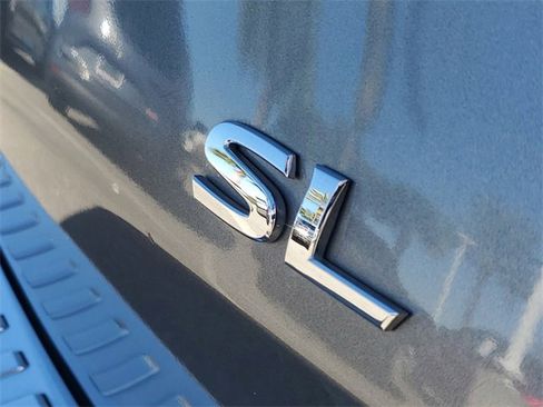 Used 2018 Nissan Rogue SL w/ Premium Package image 6