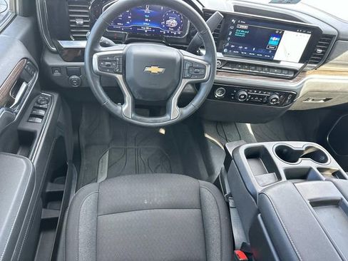 Used 2024 Chevrolet Silverado 1500 LT image 19