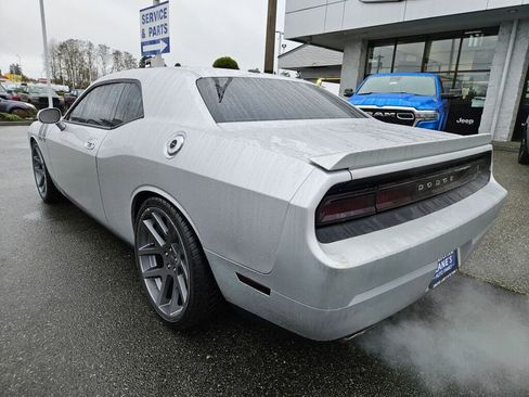 Used 2009 Dodge Challenger R/T image 3