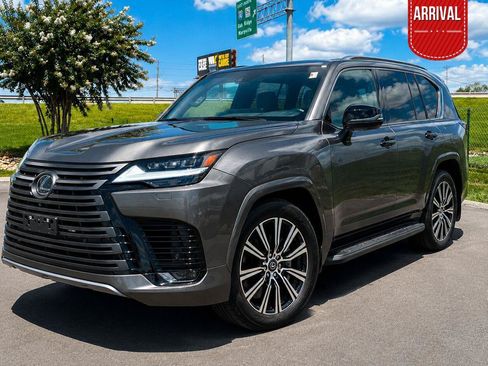 Used 2023 Lexus LX 600 4WD w/ Appearance Package image 1