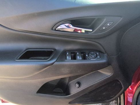 Used 2022 Chevrolet Equinox LT image 24