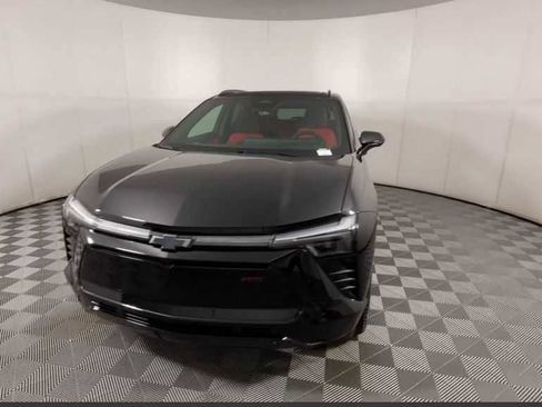 New 2025 Chevrolet Blazer EV RS image 5