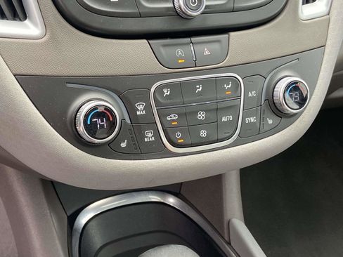 Used 2024 Chevrolet Malibu LT image 16